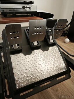 Herní sestava Thrustmaster pro PC a PS5, PS4, PS3 - 3