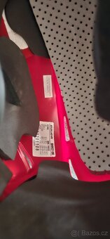 Hokejová helma + lokty - 3