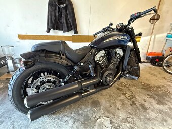 Indian Scout Bobber ICON - 3