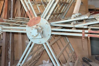 Lis na spárovku - 3