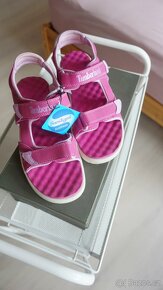 nové sandály Timberland, růžové, pohodlné, kvalitní značka, - 3