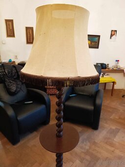STOJACÍ RETRO LAMPA - 3