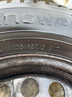 Prodám plechové disky R15 se zimní pneu Nokian - 3