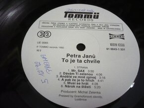 Petra Janů – To je ta chvíle (LP) + podpis - 3