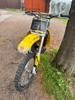 Suzuki RM 250 - 3