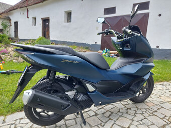 HONDA PCX 125 2023 ČR, najeto 4200km - 3