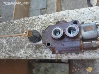 Prodám hydraulický rozvaděč k .malotraktorům viz fota - 3