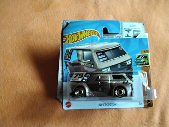 Hot Wheels 8 - 3