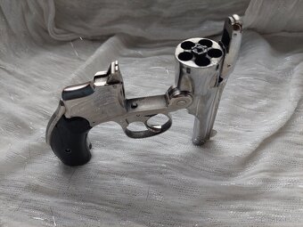 SMITH & WESSON Hammerless .32 S&W, pouzdro, náboje. - 3