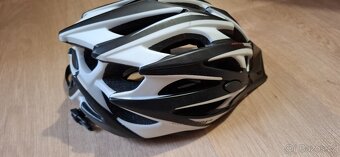 Cyklisticka damska helma - 3
