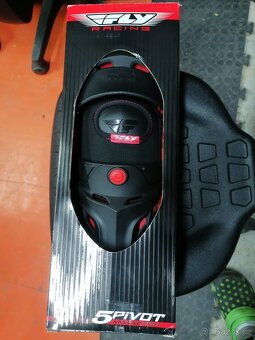 FLY Racing  5 Pivot - 3