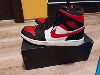 AIR JORDAN 1 MID 42,5 eu - 3