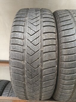 2xzimní pneu 225/40/19.Pirelli. - 3
