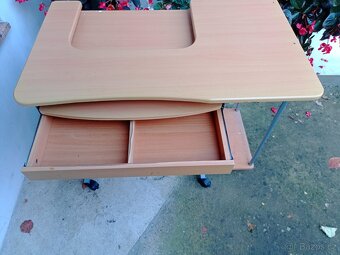 stolek pod počítač - 3