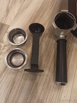 Pákový kávovar Espresso DeLonghi - 3