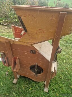 Starý odplevovač obilí - 3