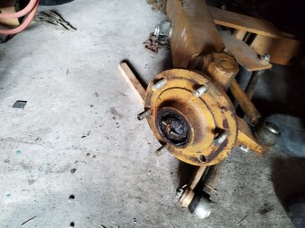 Přední natáčecí náprava z Balcancar - 3