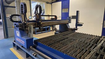 Řezací stroj OMNICUT 3100 - 3