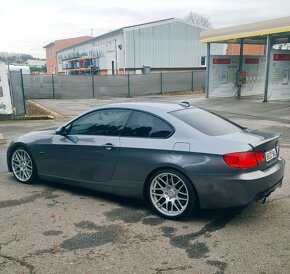 BMW e92 335i Krásný stav - 3