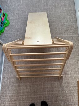 Prolézačka Utukutu Triangl Climbou s deskou - 3