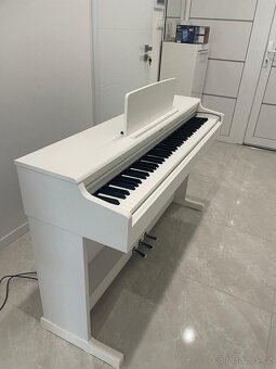 Piano YAMAHA - 3