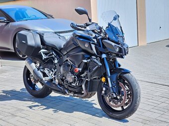 Yamaha MT-10 Tourer Edition, původ ČR, servisní knížka - 3