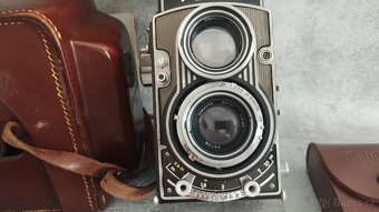 Starý fotoaparat Flexaret s příslušenstvím - 3