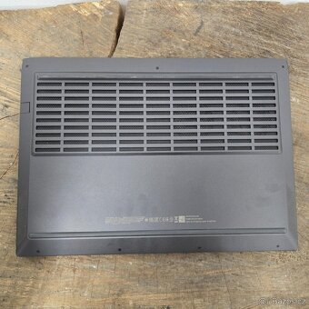 21) HP Victus 15-fa0xxx - i5-12450H / RTX 3050 / 15,6" FHD - 3
