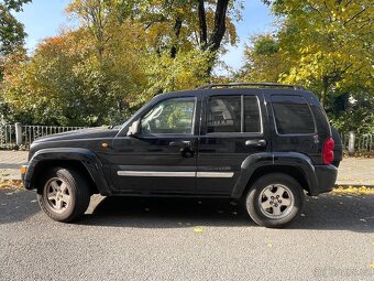 Jeep Cherokee ( Liberty) r.v.2003 - 3