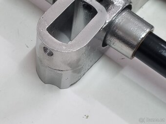 ČZ 125/150 C - originál zadní kluzáky po GO. - 3