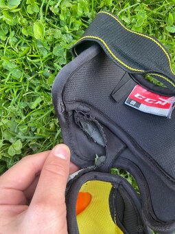 Hokejové chrániče na lokty - 3
