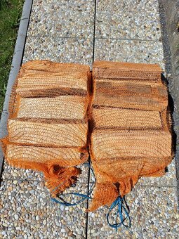 Palivové dřevo v pytli 10kg - tvrdé dřevo BUK, suché. - 3