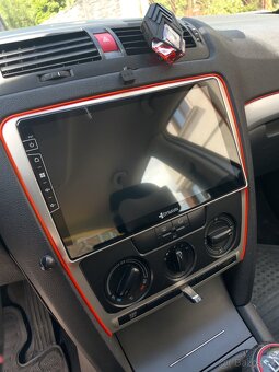 Prodám autorádio Dynavin pro octavia 2 - 3