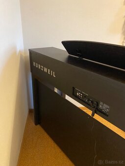 Prodám digitální piano Kurzweil Young Chang LR-9700 - 3