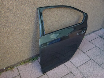 Škoda Octavia 3 III sedan limuzína orig dveře 5E5833311 - 3