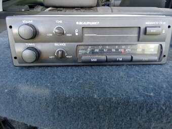 Autorádio Blaupunkt z VW Passat B2 - 3