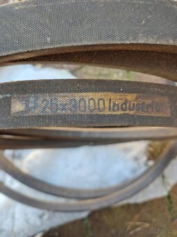 Prodám různé řemeny na sklízecí mlátičku E514 - 3
