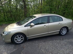 Honda Civic 1.8 VTEC, 2010, JEN 110 tis. km, TOP stav, 2. sa - 3