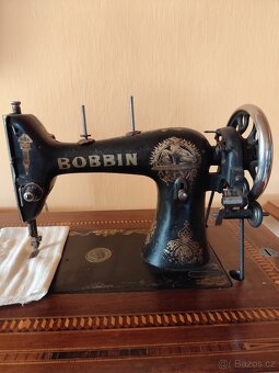 Starožitný šicí stroj Bobbin - 3