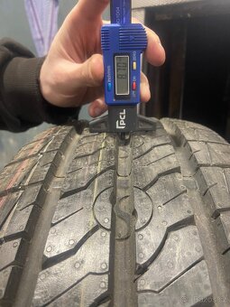 Prodám nové pneu 215/65/16 C Semperit Van-Life2 - 3