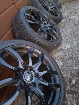 Original ALU kola KIA R18 na zimních pneu (80%) Kumho 225x40 - 3