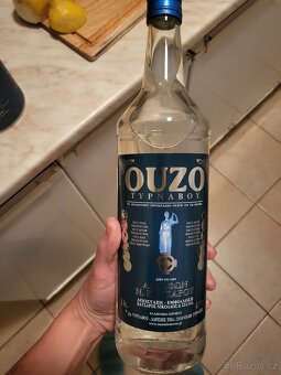 1l řeckého Ouzo v dárkové dóze Katsaros Tirnavou - 3