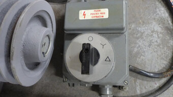 elektromotor 7.5kw 2900ot , kompresor - 3