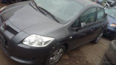 toyota auris 2.0d rv2006 - 3