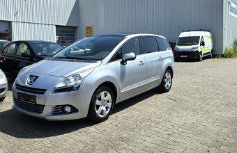 Peugeot 5008 1,6i Family benzín 115kw - 3