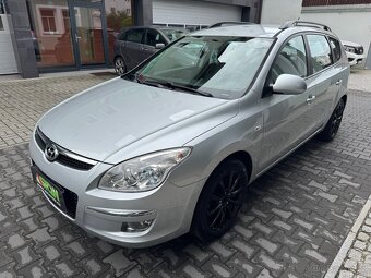 Hyundai i30 kombi 1,6i 93 kW, serviska, 2 x kola - 3
