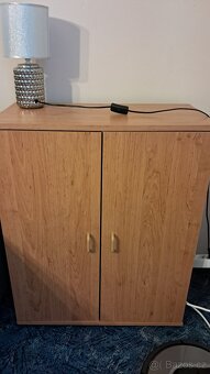 Obyvaci stena, konferencni stul, mensi skrinka - 3