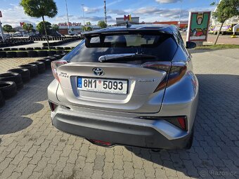 Toyota C-HR 1,8 hybrid 40 000 km - 3
