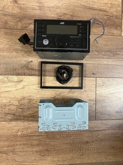 Autorádio JVC KW-X830BT + reproduktory Hertz K 170 - 3