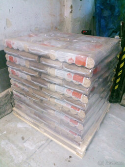 Kvalitní dřevěné brikety - 3